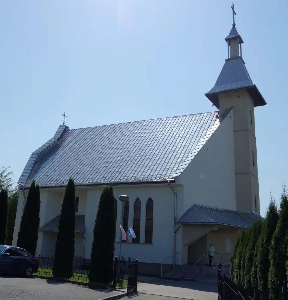 Zdjęcie kościoła w Żarnowej