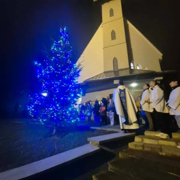 Wspólne zapalenie choinki